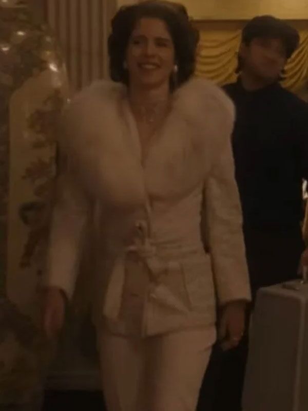 Mildred Burke Queen Of The Ring Emily Bett Rickards White Fur Coat Mildred Burke Queen Of The Ring Emily Bett Rickards White Fur Coat